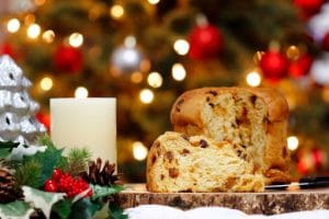 panettone natalizio impiattato